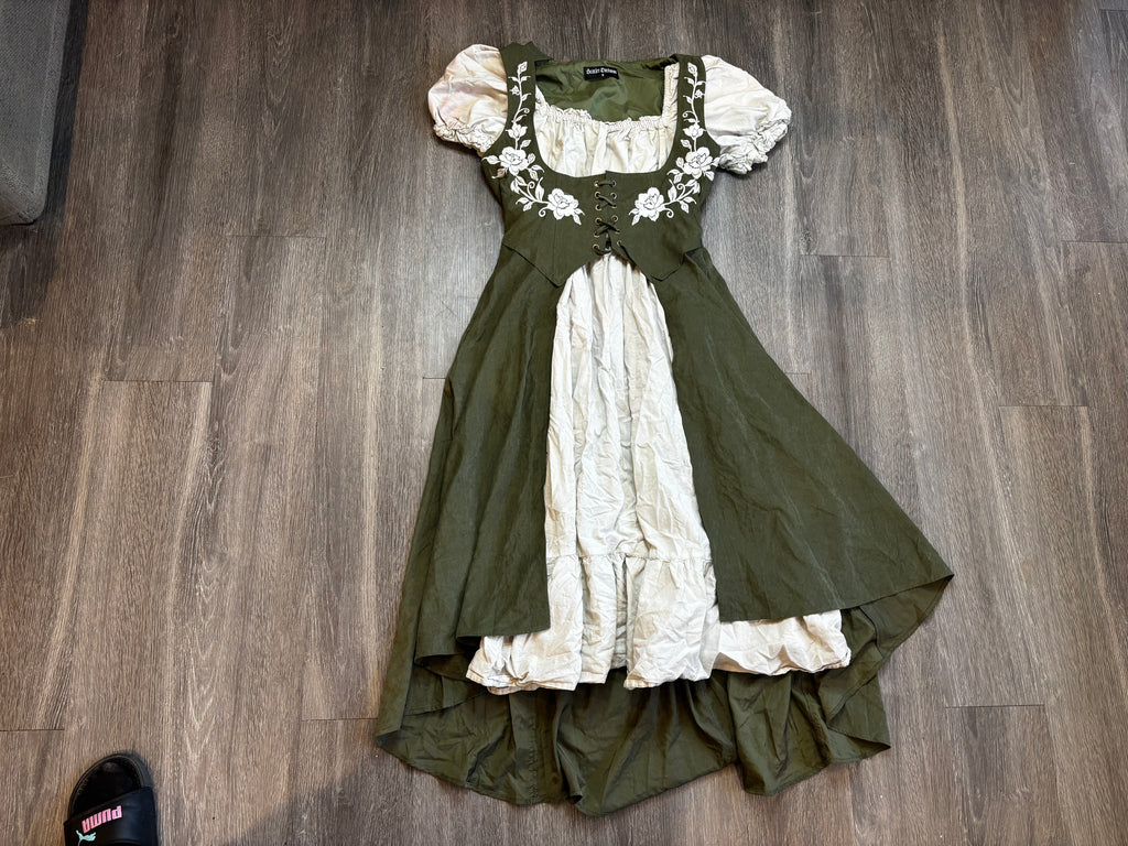 Green Overdress with Chemise