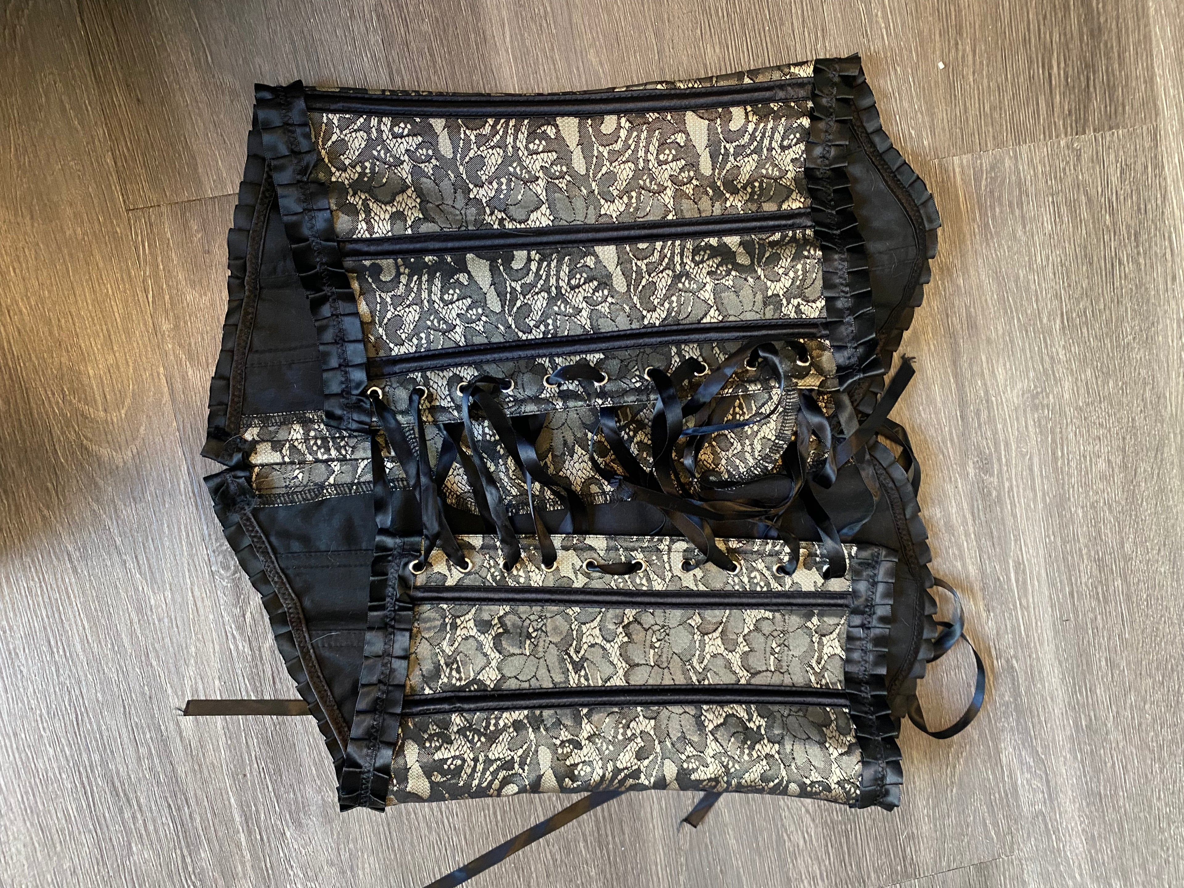 Ruffled Lace Corset